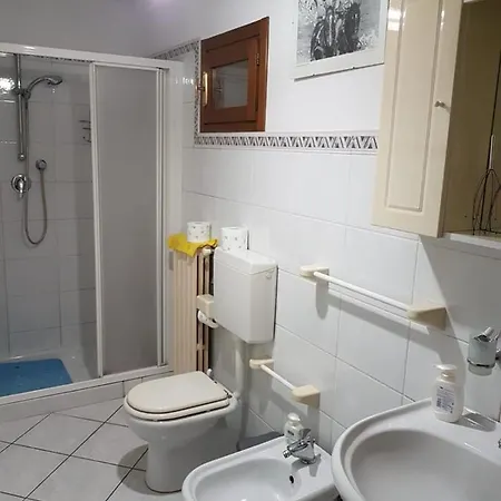 לינה וארוחת בוקר La Cantina Vecchia